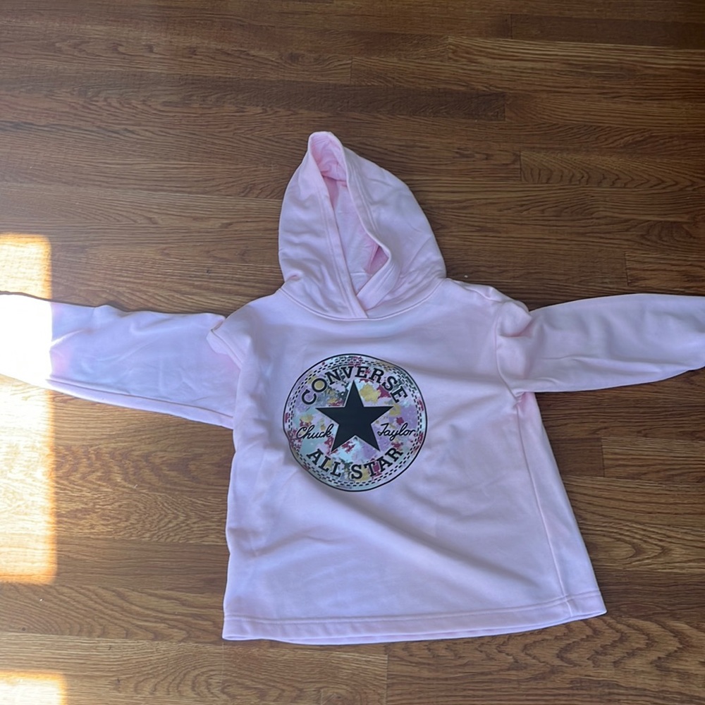 Pink girls, converse, sweater comfortable.